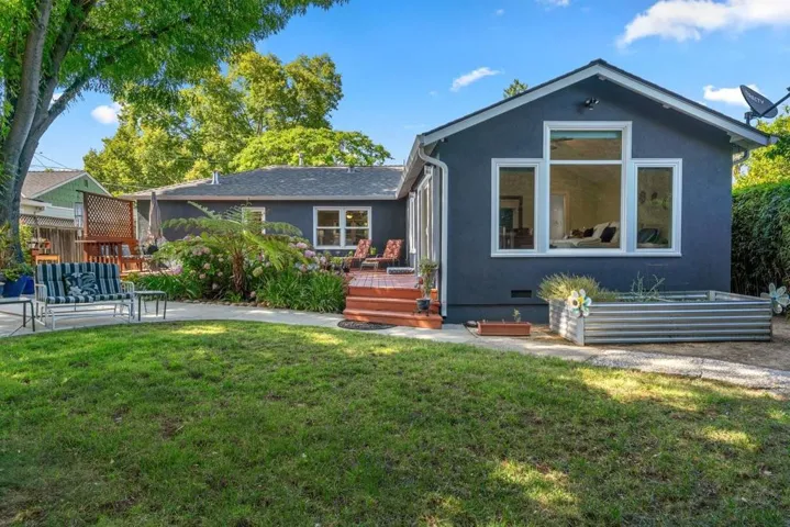 1180 Fewtrell Drive, Campbell, California 95008