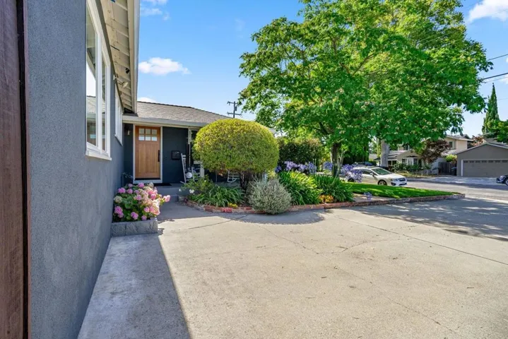 1180 Fewtrell Drive, Campbell, California 95008