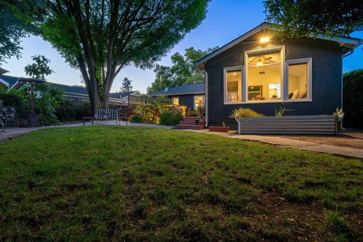 1180 Fewtrell Drive, Campbell, California 95008