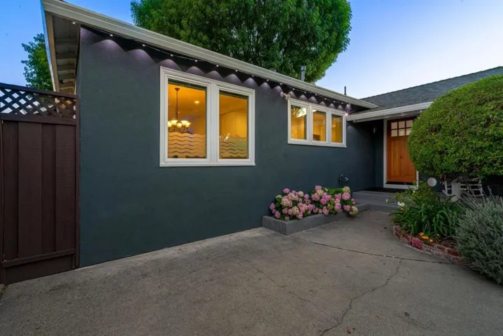 1180 Fewtrell Drive, Campbell, California 95008
