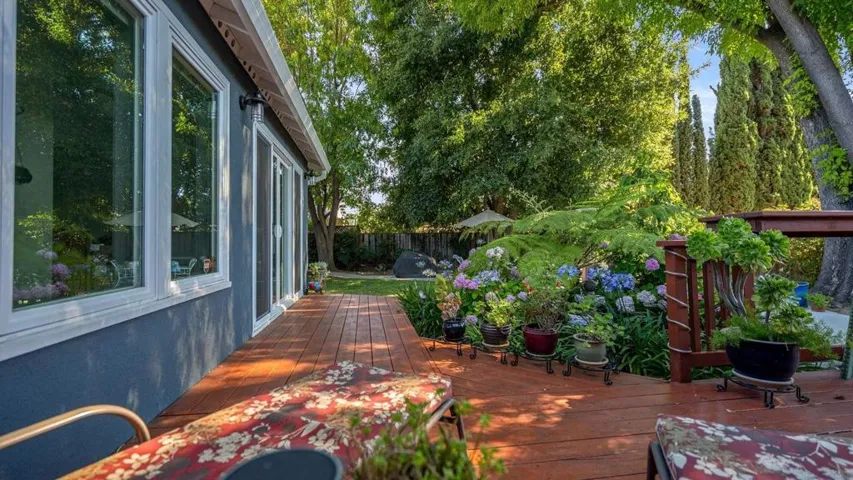 1180 Fewtrell Drive, Campbell, California 95008