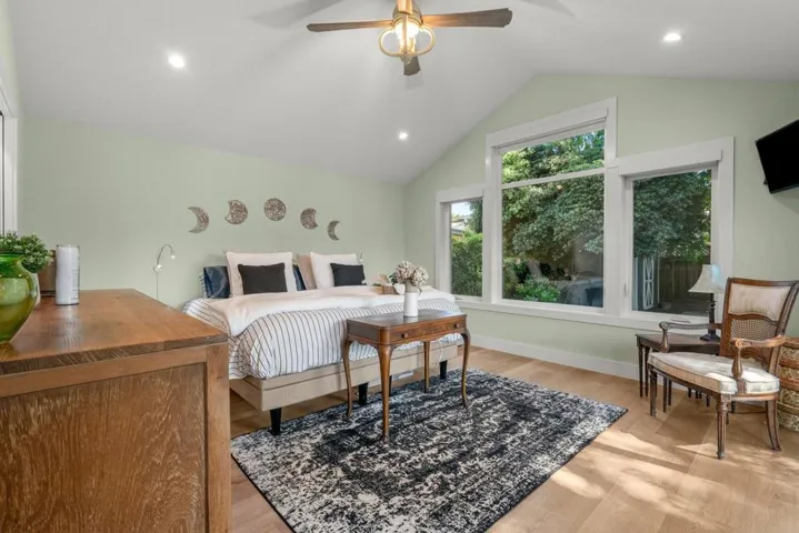 1180 Fewtrell Drive, Campbell, California 95008