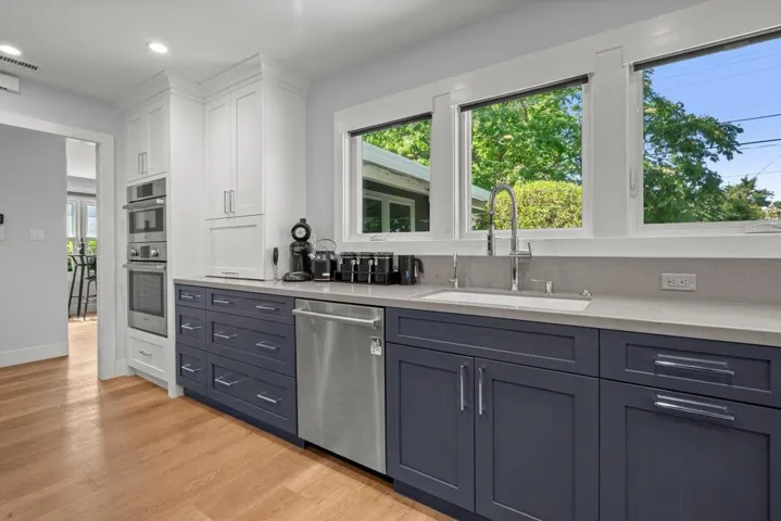 1180 Fewtrell Drive, Campbell, California 95008