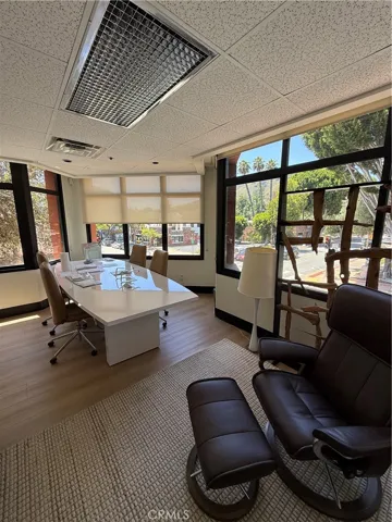 Suite 211