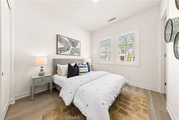 1st Fl - Guest Ensuite/Office #1