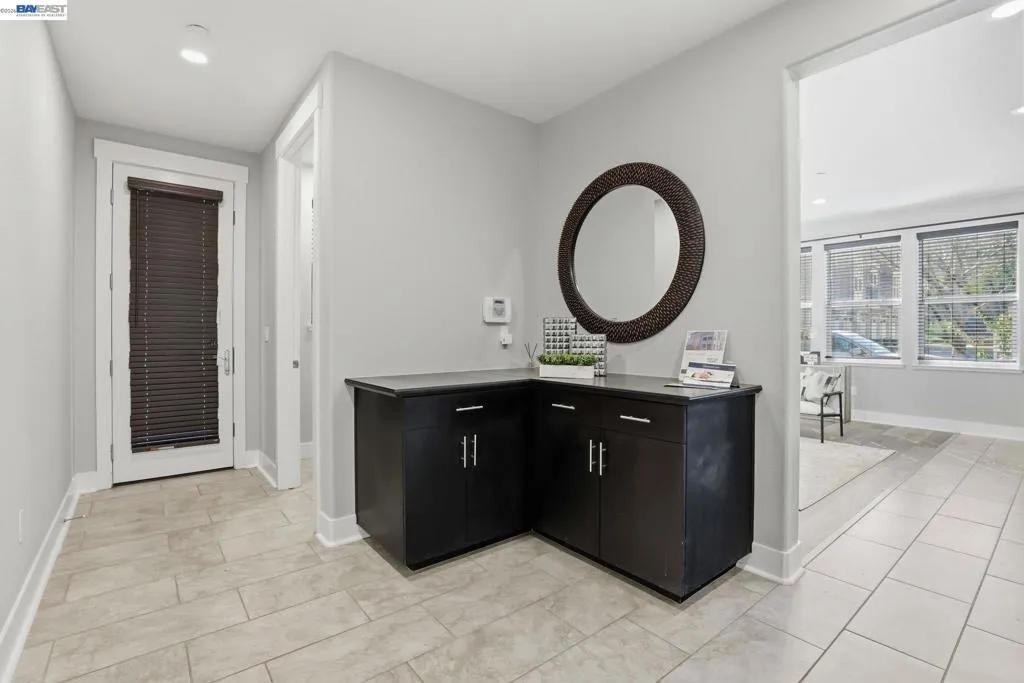 Entry Level - Hallway