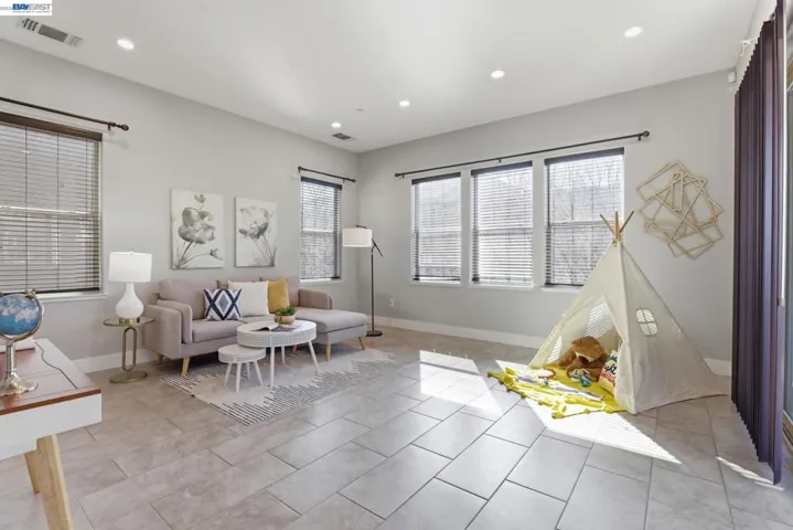 Family Room 1