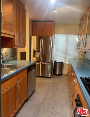 1940 N Highland Avenue 81, Los Angeles, California 90068