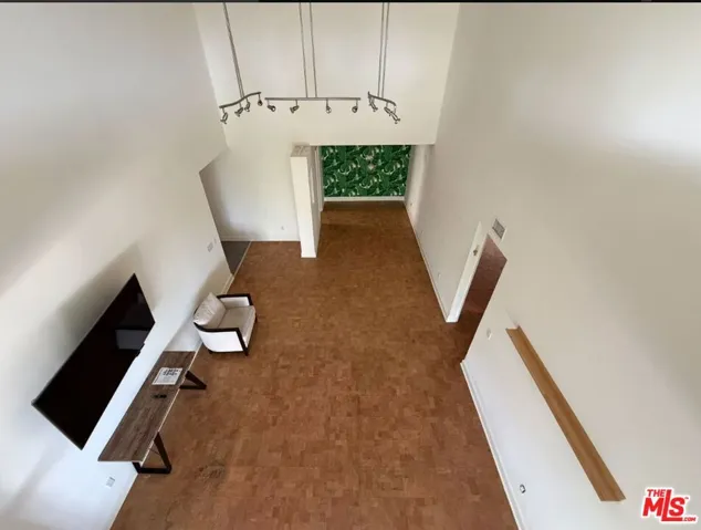 1940 N Highland Avenue 81, Los Angeles, California 90068