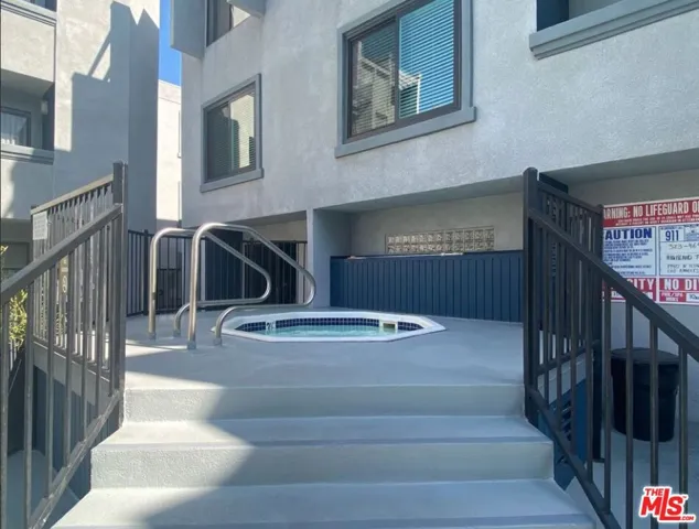 1940 N Highland Avenue 81, Los Angeles, California 90068