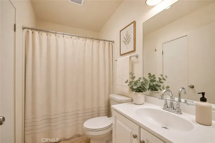 Virtually staged