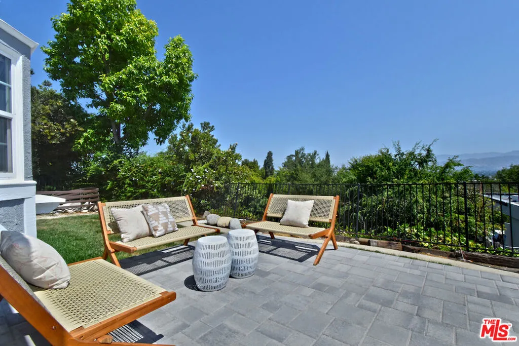 3753 Berry Drive, Studio City, California 91604 — photo 4