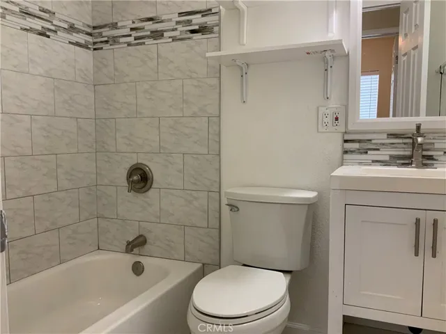 Bathroom NO. 1 --- Hallway Bathroom.