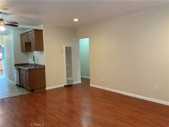Living Room 05