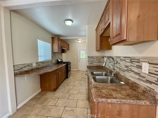 Kitchen 03