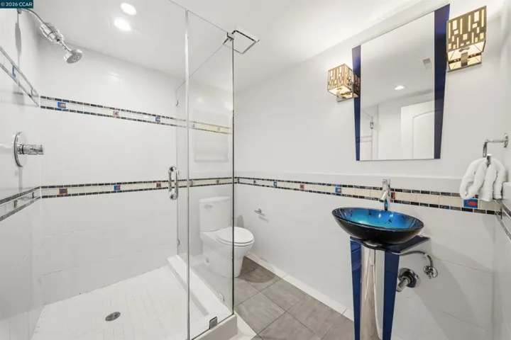 Lower level full bath