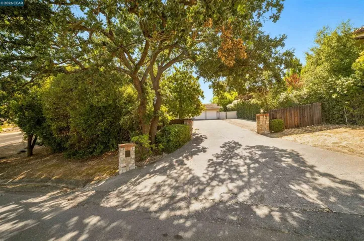 Long driveway with level-in garage