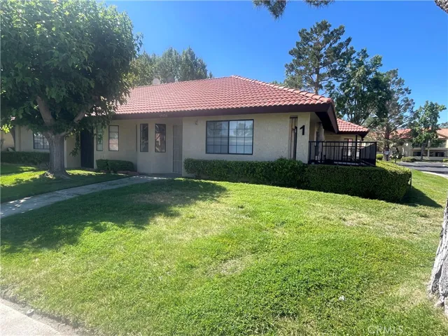 Welcome Home to 19170 Palo Verde!