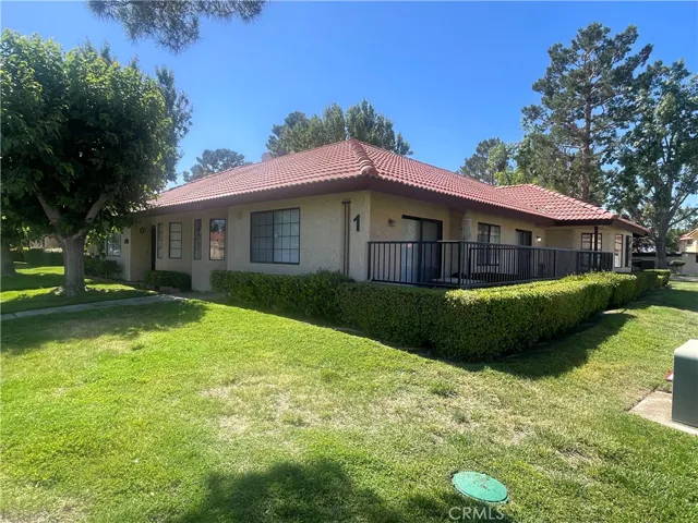 Welcome Home to 19170 Palo Verde!