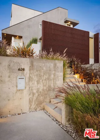 628 Penn Street, El Segundo, California 90245