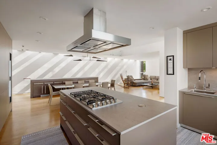 628 Penn Street, El Segundo, California 90245