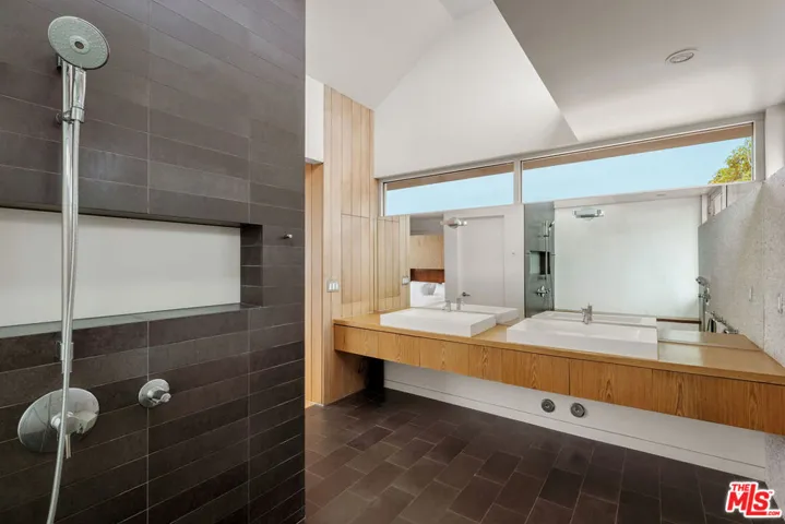 628 Penn Street, El Segundo, California 90245
