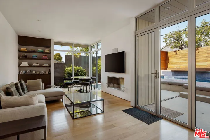 628 Penn Street, El Segundo, California 90245