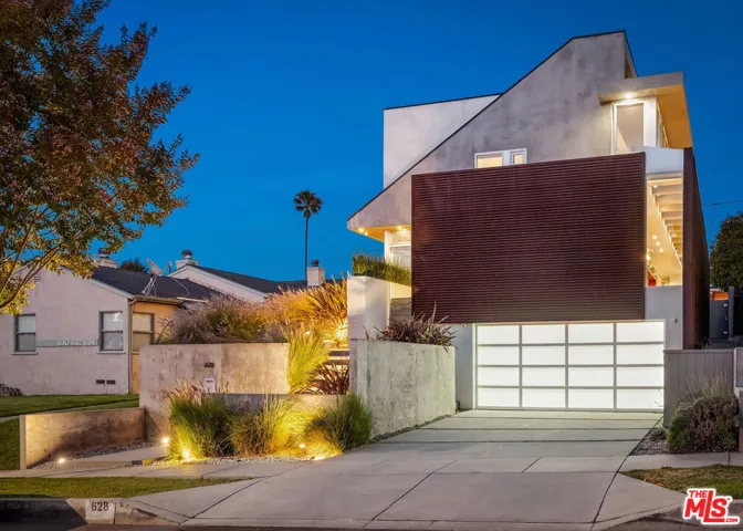 628 Penn Street, El Segundo, California 90245