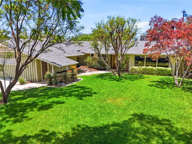Come see this impressive home. We guarantee that you won't want to leave!