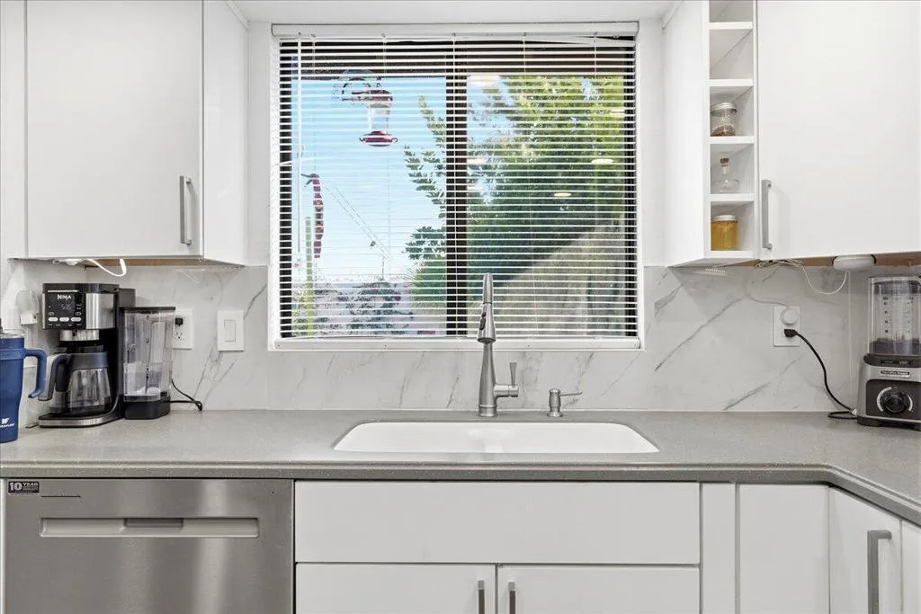 20-Kitchen