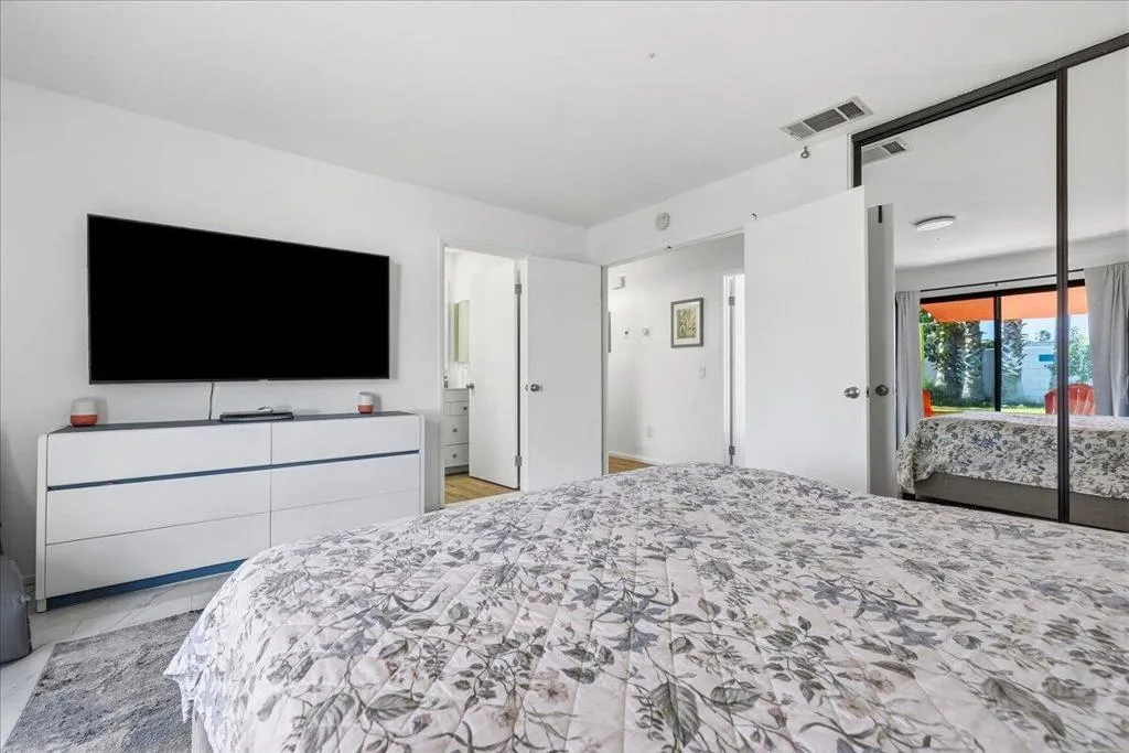 25-Primary Bedroom