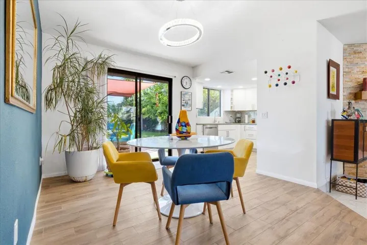 16-Dining Room