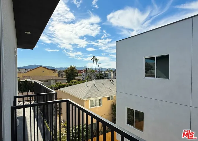 5340 Denny Avenue, North Hollywood, California 91601