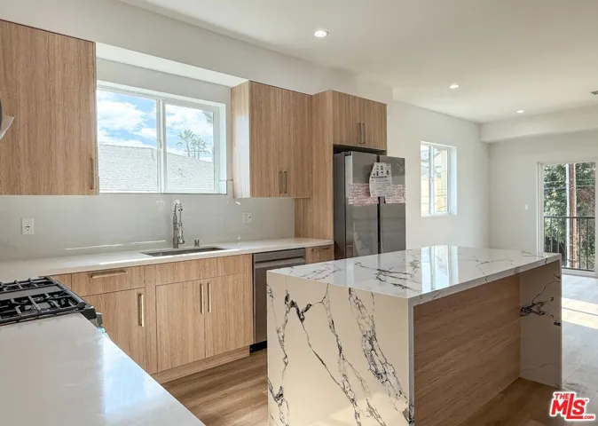 5340 Denny Avenue, North Hollywood, California 91601