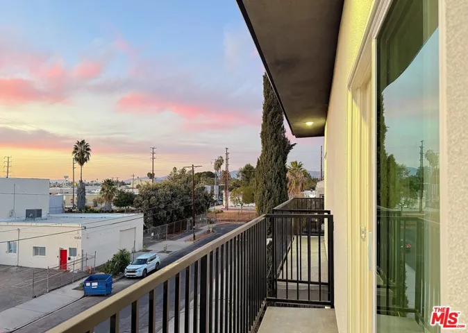 5340 Denny Avenue, North Hollywood, California 91601
