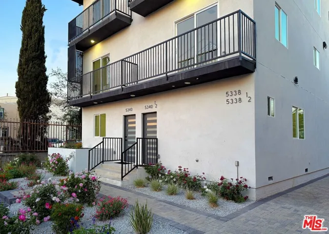 5340 Denny Avenue, North Hollywood, California 91601
