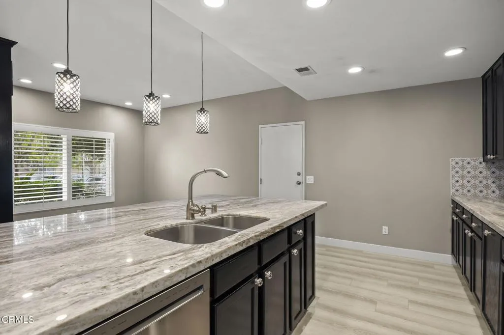 16-web-or-mls-521SonataWay045