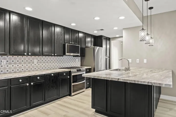 13-web-or-mls-521SonataWay036