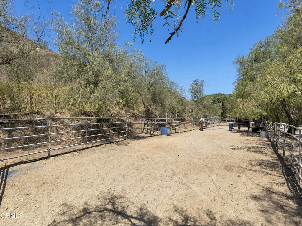 7905 Balcom Canyon Rd, Somis -HsHProd-95
