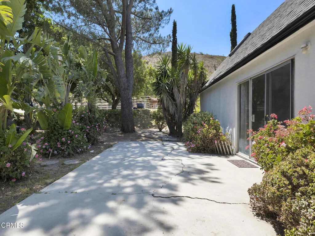 7905 Balcom Canyon Rd, Somis -HsHProd-72