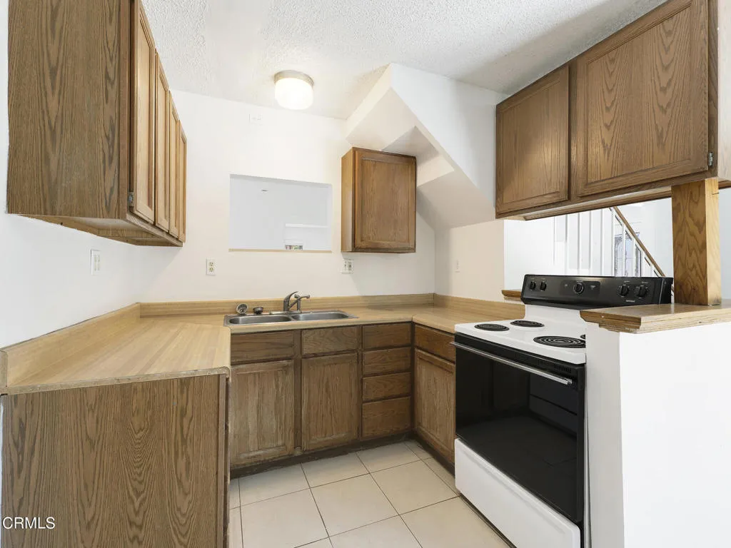 7905 Balcom Canyon Rd, Somis -HsHProd-45