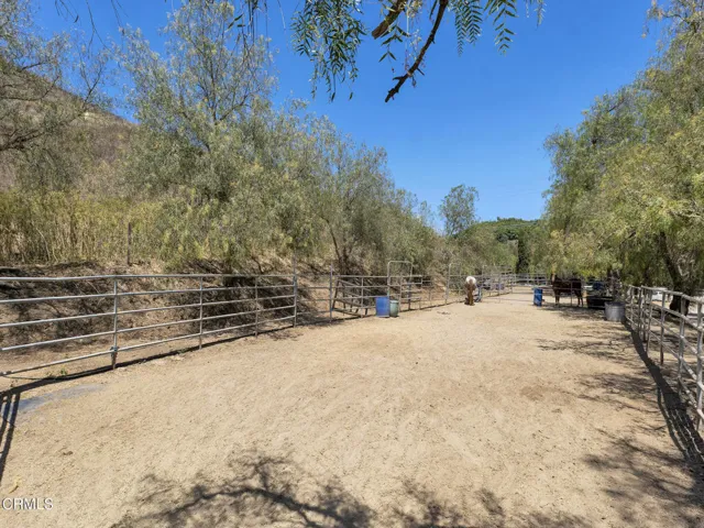 7905 Balcom Canyon Rd, Somis -HsHProd-95