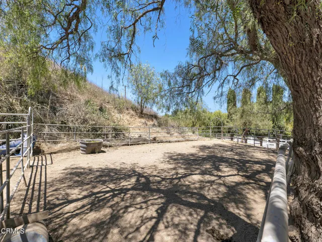 7905 Balcom Canyon Rd, Somis -HsHProd-10
