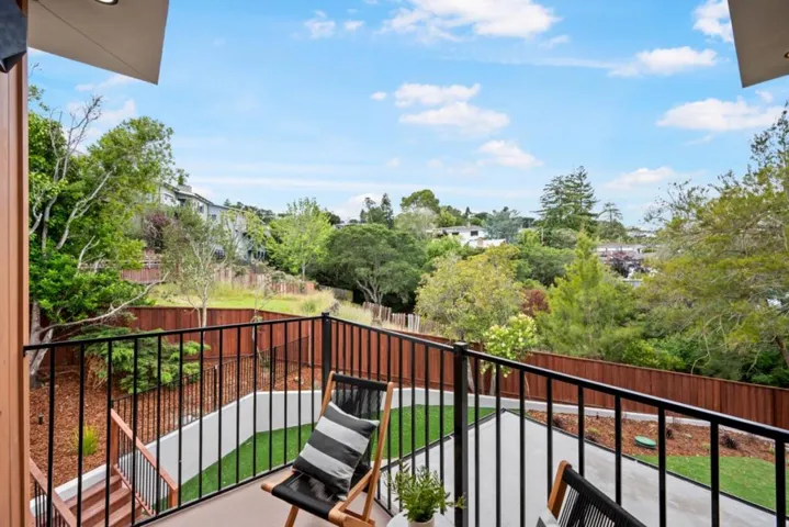 100 Alameda De Las Pulgas, Belmont, California 94002