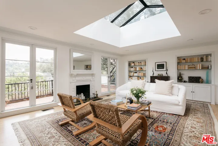 8831 Lookout Mountain Avenue, Los Angeles, California 90046