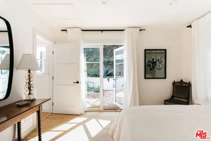 8831 Lookout Mountain Avenue, Los Angeles, California 90046