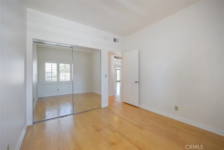 2604 E 20th Street 305, Signal Hill, California 90755