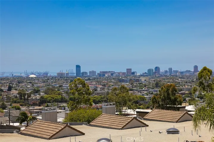 2604 E 20th Street 305, Signal Hill, California 90755