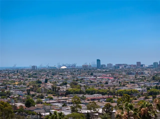 2604 E 20th Street 305, Signal Hill, California 90755