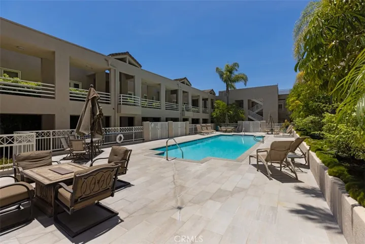 2604 E 20th Street 305, Signal Hill, California 90755